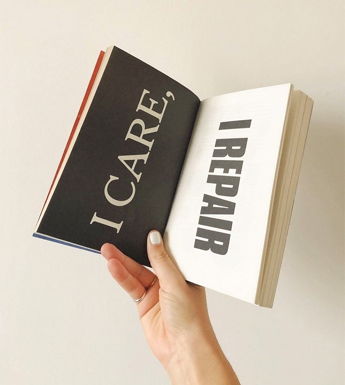 kniha s textem: "i care, i repair"